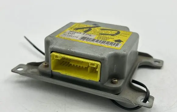 Mitsubishi Colt Airbag control unit/module MB953174 X6T39772