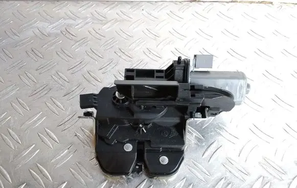 Tailgate/trunk/boot lock/catch/latch