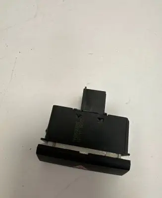 Volkswagen Touareg II Hazard light switch 7P6953509A