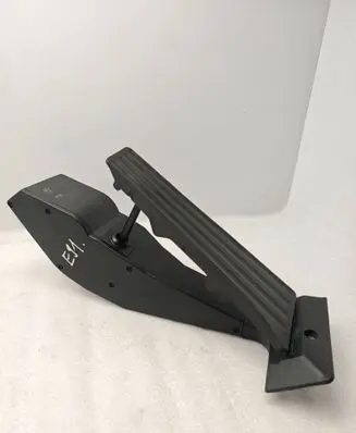 BMW 3 E90 E91 Accelerator throttle pedal 6772646 25916010