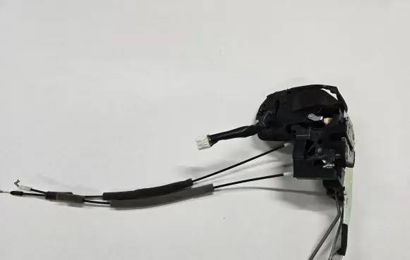 Mazda CX-7 Front door lock