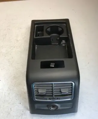 Audi A6 S6 C6 4F Rear air vent grill 4F0863244C