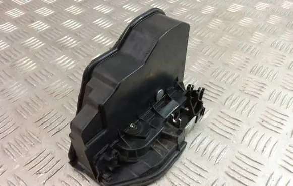 BMW X3 F25 Front door lock 7318416