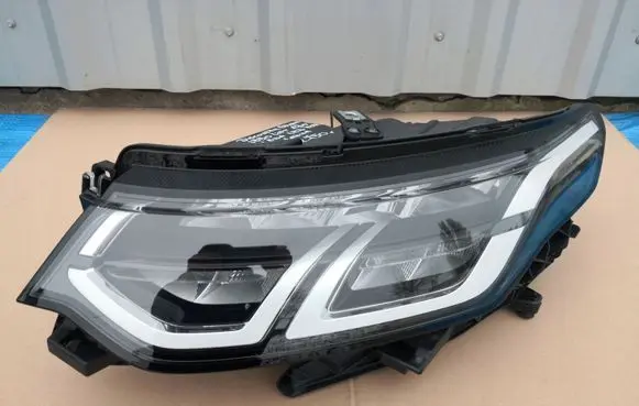 Land Rover Discovery Sport Headlight/headlamp LK7213W030BA