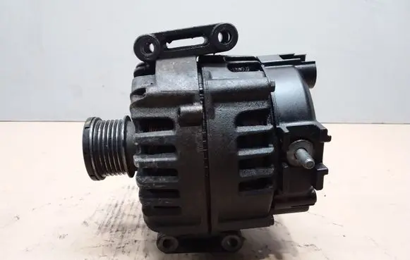 Mercedes-Benz Sprinter W906 Generator/alternator A0009068802