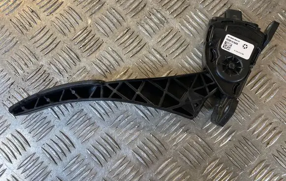 Chrysler Grand Voyager V Accelerator throttle pedal 05281418AA 6PV93390307