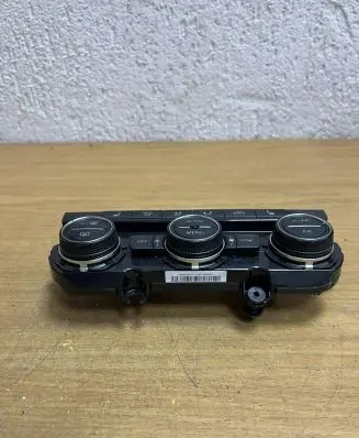 Volkswagen Golf VII Climate control unit 5G0907044CF F2771