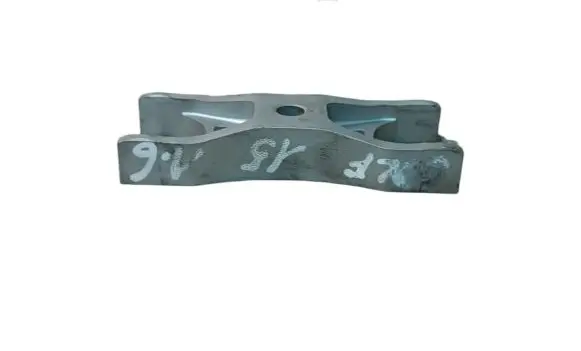 Volkswagen Golf VII Fuel Injector clamp holder 04L216