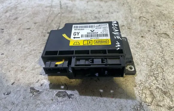 Renault Megane III Airbag control unit/module 28410028023 985106285R S0W1E27BXH