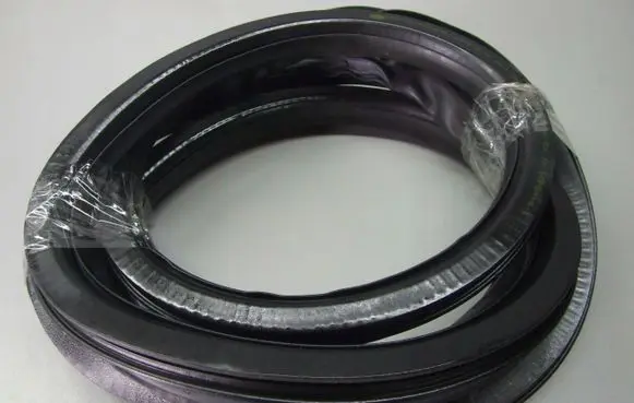 Seat Ibiza IV (6J,6P) Front door rubber seal 6J4867365