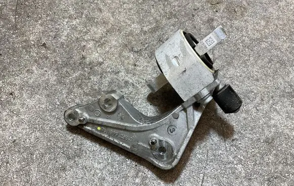 Audi e-tron Driveshaft support bearing bracket 9J1399233B