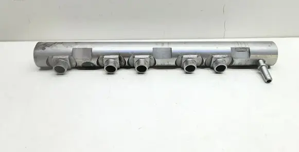 BMW 3 E90 E91 Fuel main line pipe 7809128 780912801 0445214183