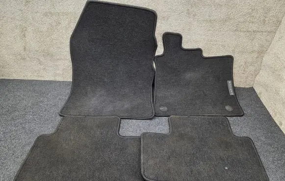 Renault Captur II Car floor mat set 8201711342 100977867