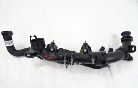 Engine coolant pipe/hose