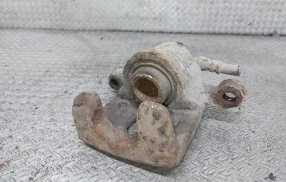 Nissan Tiida C11 Rear brake caliper