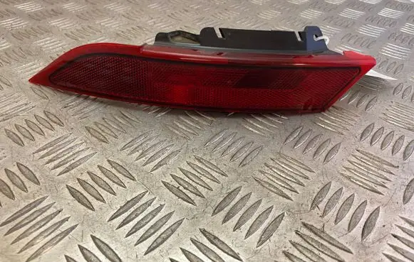Land Rover Discovery 5 Rear fog light 