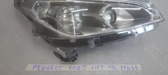 Peugeot 208 Headlight/headlamp 9822690180 90132562