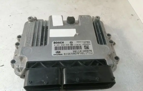 Hyundai i30 Engine control unit/module 391122A976 0281030860 1039S68320