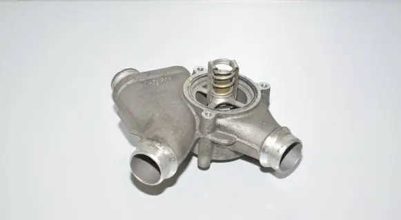 BMW 3 E92 E93 Thermostat 7838482 7838480 11537838480