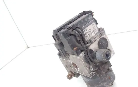 Audi A4 S4 B5 8D ABS Pump 8E0614111AB 0265216559 0273004281