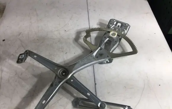 Mercedes-Benz E W210 Front door window regulator with motor A2107201146