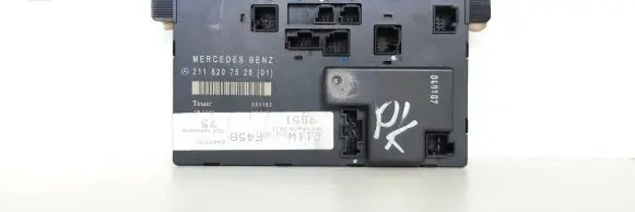 Mercedes-Benz E W211 Door control unit/module 2118207526 351162