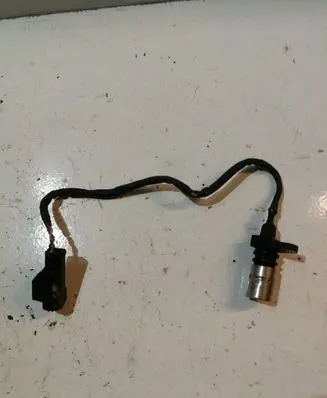 Volvo V70 Crankshaft position sensor 1275599 0296000650
