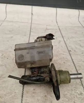 Nissan Patrol 160 Master brake cylinder