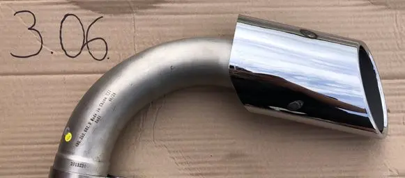 Lamborghini Urus Rear muffler/silencer tail pipe 4MQ253681D