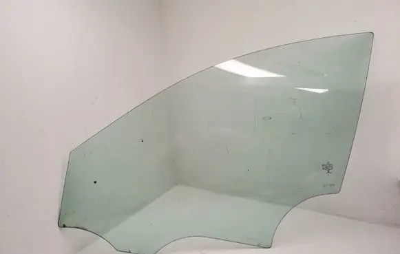 Mercedes-Benz C W205 Front door window glass four-door 43R00049