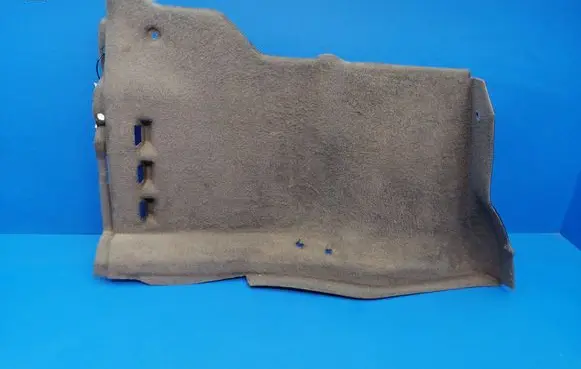 Trunk/boot lower side trim panel