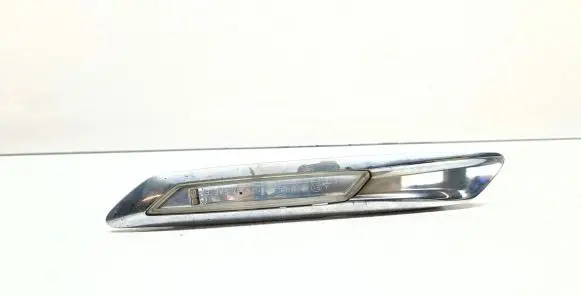 BMW 5 F10 F11 Front fender indicator light 7154168