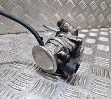 Volkswagen Golf IV EGR valve 06A131166