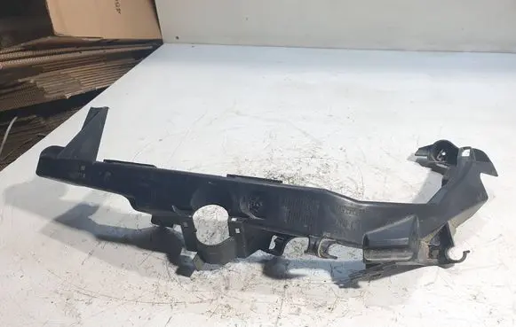 BMW 3 E90 E91 Headlight/headlamp mounting bracket 7138401 15857711