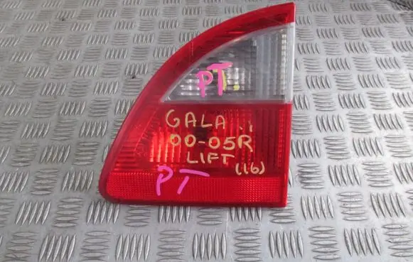 Volkswagen Sharan Tailgate rear/tail lights