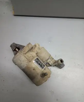 Toyota Yaris Starter motor 281000J010