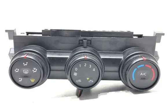 Dacia Duster II Interior fan control switch T679803