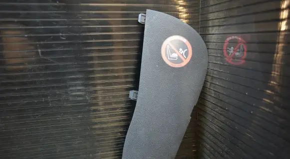 Dashboard side end trim