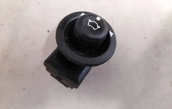 Ford Fiesta Wing mirror switch 93bg178676bb