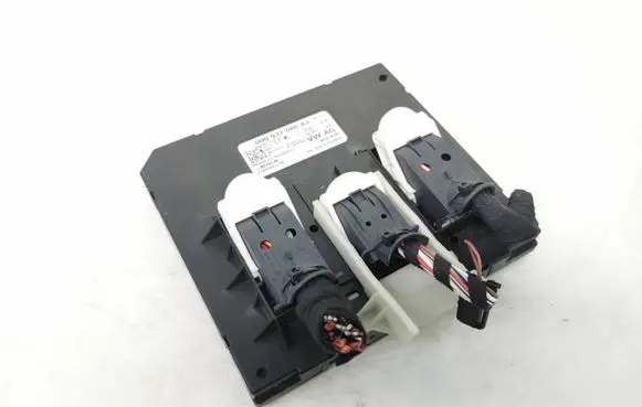Volkswagen PASSAT B8 Comfort/convenience module 5Q0937086AJ F005V01738