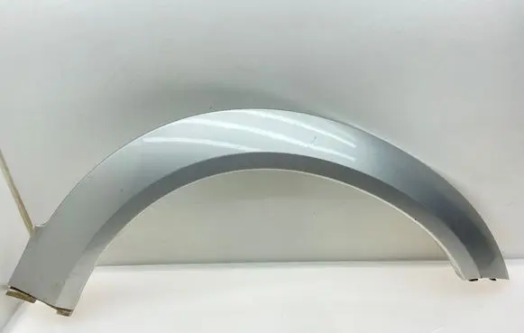 Subaru Legacy Fender trim (molding)