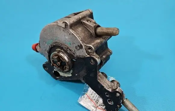 Volkswagen PASSAT B6 Vacuum pump 038145209M IMPRK1568689