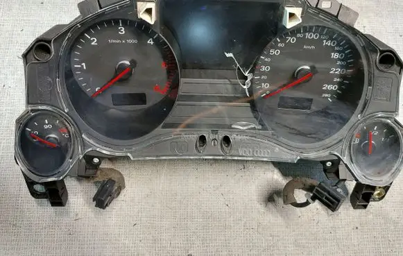 Audi A8 S8 D3 4E Speedometer (instrument cluster) 4E0920931C