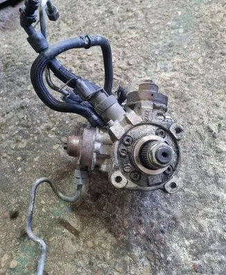 Volkswagen Touareg III Fuel injection high pressure pump 0445010642 059130755BG