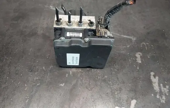 Skoda Fabia Mk2 (5J) ABS Pump 6Q0907379AS 0265950592