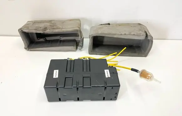 Mercedes-Benz SL R230 Central locking vacuum pump A2308000448 2308000448