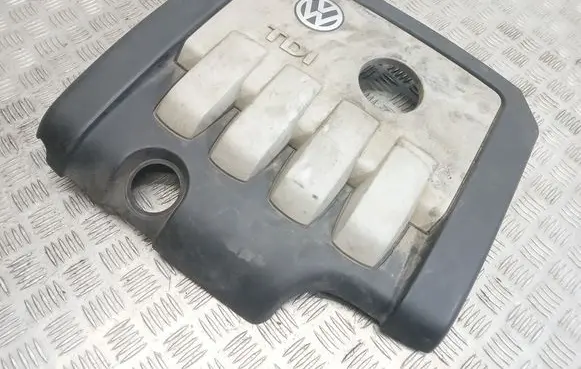 Volkswagen Touran I Engine cover (trim) 03G103925