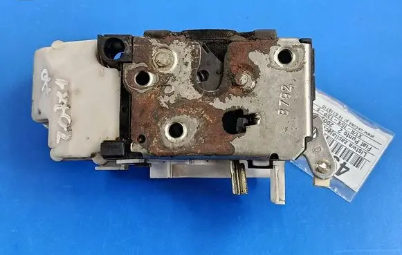 Fiat Punto (199) Front door lock