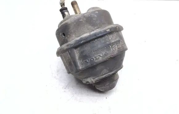 Volvo XC90 Engine mount bracket 8683293