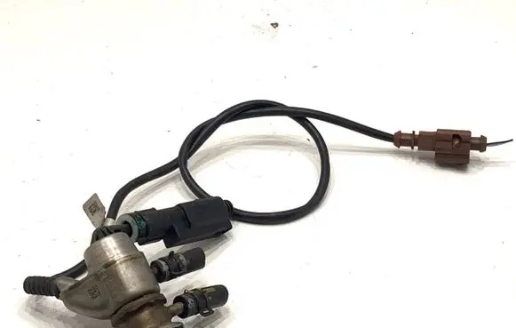 Audi A5 Fuel injectors set 0444025048